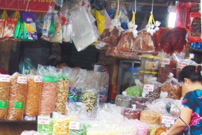 Tỉnh táo trước món khô bò không nhãn mác bán đầy chợ ngày giáp Tết