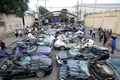 Philippines ‘nghiền nát’ lô xe sang nhập lậu trị giá 1,2 triệu USD