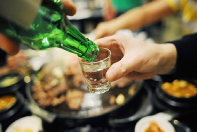 Bật mí bí quyết giải độc gan sau những ngày Tết 'ngập' trong bia rượu