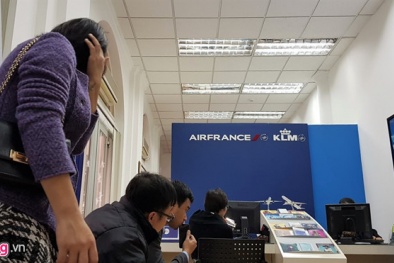 Mua vé máy bay giá rẻ đi Pháp bị hủy đồng loạt: Khách hàng Việt bức xúc lên tiếng