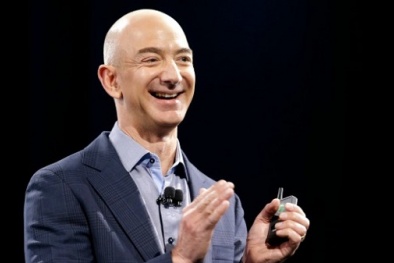 Người giàu nhất hành tinh tiếp tục đưa cổ phiếu Amazon lập kỷ lục mới