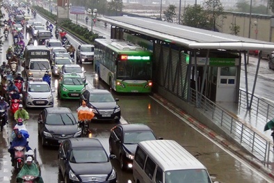 Hà Nội đề xuất cho xe chạy chung làn buýt nhanh BRT