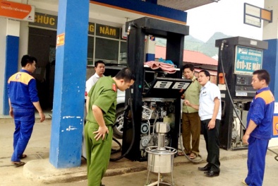 Hàng loạt cơ sở kinh doanh xăng dầu bị 'sờ gáy'