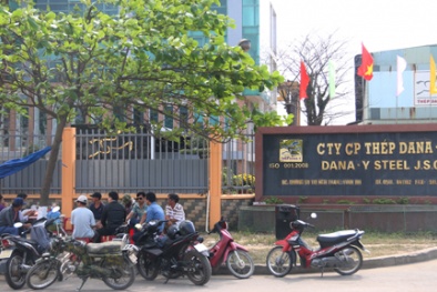 Đà Nẵng: Người dân tập trung 'bao vây' 2 nhà máy thép