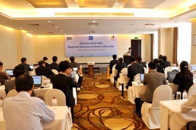 Thúc đẩy hoạt động tiêu chuẩn hóa trong lĩnh vực đô thị thông minh, công nghệ chiếu sáng LED