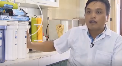 Tìm thấy hạt nhựa trong nước đóng chai của các hãng lớn: Nhà khoa học nói gì?