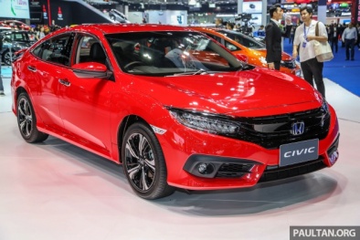Honda trình làng chiếc Civic Hatchback màu đỏ rực ‘đẹp long lanh’