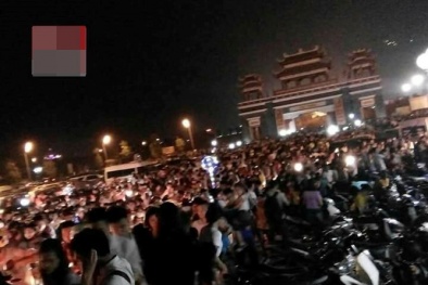 Lễ hội Hoa đăng Tây Thiên 'thất thủ' vì dòng người đổ về quá đông