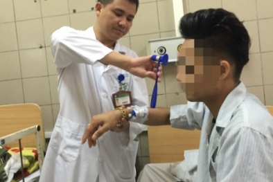 Tê liệt chân tay do ngộ độc bóng cười