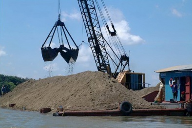 Chính phủ yêu cầu tăng cường quản lý cát sỏi, chống đầu cơ tăng giá