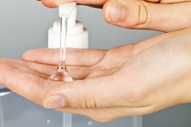 Dùng gel bôi trơn kém chất lượng có thể gây tổn thương vùng kín nghiêm trọng