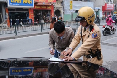 Ba trường hợp ô tô được phép vượt phải tài xế cần nắm rõ để tránh bị phạt