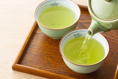 Uống trà xanh khi bụng rỗng có thể làm hỏng chức năng gan