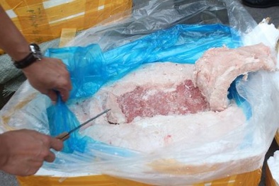 Hà Nội: Bắt giữ hơn 10 tấn nầm lợn không rõ nguồn gốc đang mang đi tiêu thụ