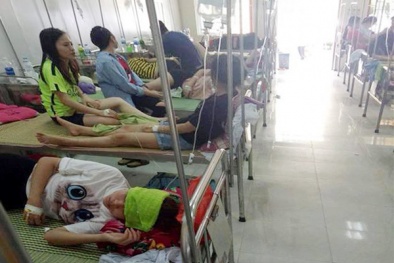 Sau tiệc liên hoan, hơn 70 sinh viên nhập viện vì ngộ độc