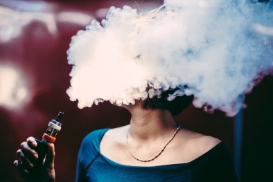 Sau 3 tuần hút thuốc lá điện tử, cô gái bị 'phổi ướt': Phổi ướt nguy hiểm thế nào?