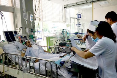 Ăn cá ngừ trong bữa trưa, một công nhân bị sốc phản vệ nguy kịch