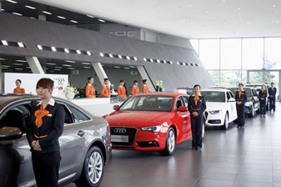 Trung Quốc mạnh tay cắt giảm thuế nhập khẩu ô tô: Xe sang đua nhau giảm giá