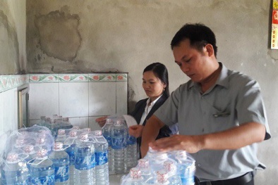 Lựa chọn nước đóng chai, đóng bình thế nào để không 'dính' phải hàng nhái?