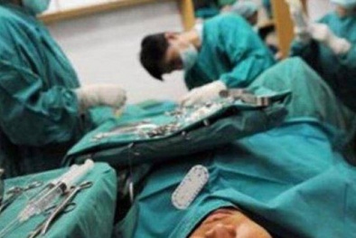 Bơm silicon làm to dương vật khiến nam thanh niên nhập viện