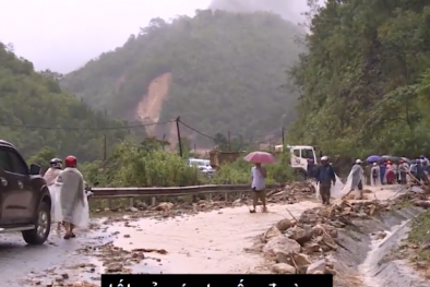 Mưa lũ vẫn đổ về, thành phố Lai Châu đang bị cô lập