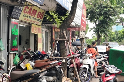 Cửa hiệu cầm đồ quá tải, 'hốt bạc' mùa World Cup