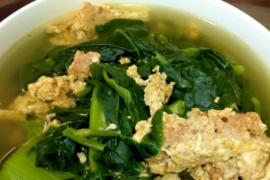 Nắng nóng 40 độ, cua đồng bán chạy đến mức 'không có hàng để bán'