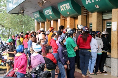 Hàng loạt ngân hàng tăng phí rút tiền ATM từ ngày 15/7
