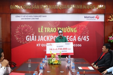 Xổ số Vietlott: Nông dân Sóc Trăng đổi đời, đeo mặt nạ nhận thưởng 19 tỷ đồng