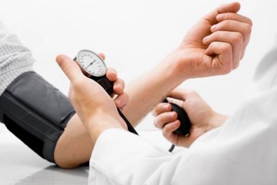 Huyết áp cao làm tăng nguy cơ tổn thương não