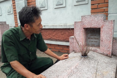 Chuyện ông Quân ‘khùng’ ở Hà Nam đạp xe tìm thân nhân cho đồng đội vô danh