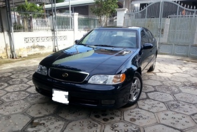 Chiếc ô tô Lexus cũ này đang rao bán tầm giá chỉ 200 triệu đồng, có nên mua?