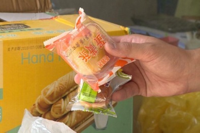 Điều gì nằm trong những chiếc bánh trung thu giá 2.000 đồng