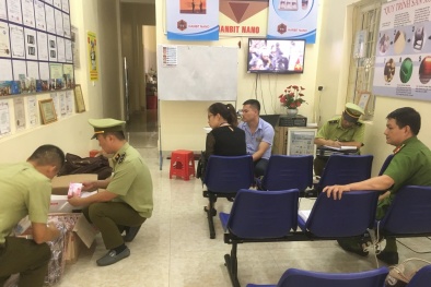Tạm giữ hơn 1.000 sản phẩm mỹ phẩm, thực phẩm chức năng vi phạm