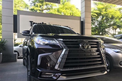 Chỉ 100 triệu đồng, dân chơi Hà thành 'hô biến' Toyota Fortuner thành xe sang Lexus