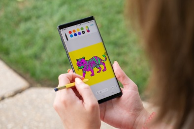Thiết kế của Samsung Galaxy Note 9 không hơn Note 8 nhưng được đánh giá cao hơn