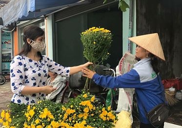 Giá hoa tươi tăng mạnh dịp Lễ Vu Lan