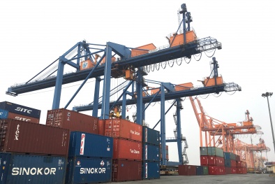 Ai là chủ nhân 660 container hàng phế liệu 'ngủ quên' tại cảng ở Hải Phòng?