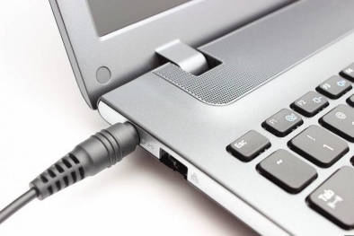 4 thói quen hầu như ai cũng mắc phải khiến laptop chai pin, nhanh hỏng