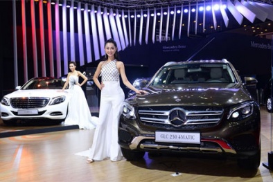 Mercedes-Benz cập nhật giá bán mới nhất cho các mẫu xe tại thị trường Việt Nam