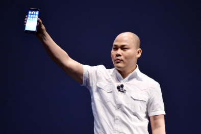 Liên tiếp thất bại với Bphone, Quảng 'nổ' huy động tiền từ đâu để thực hiện giấc mơ Bphone 3?