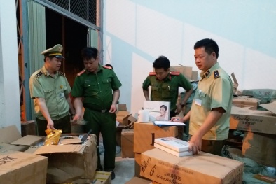Chặn đứng lô son môi, nước hoa không rõ nguồn gốc tuồn về Việt Nam tiêu thụ