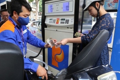 Nóng: Chiều nay, giá xăng giảm mạnh?