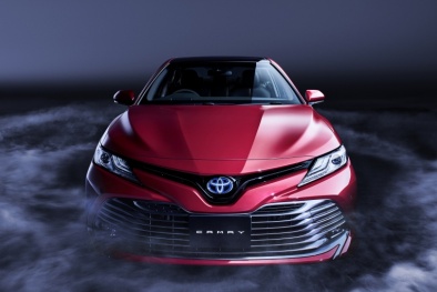 Lộ tính năng của Toyota Camry 2019 đẹp ‘long lanh’ chuẩn bị ra mắt