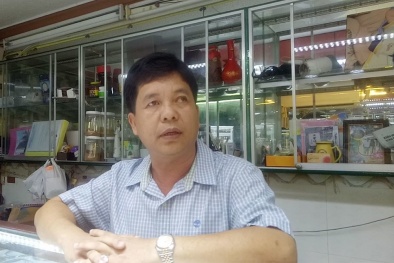 Vụ đổi 100 USD bị phạt 90 triệu: Chủ tiệm vàng khiếu nại đòi 20 viên kim cương