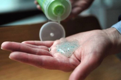 Nhà khoa học đồn đoán hạt vi nhựa 'tấn công' cơ thể con người