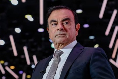 Vì sao CEO quyền lực của hãng xe hơi Nissan Carlos Ghosn bị bắt giữ?