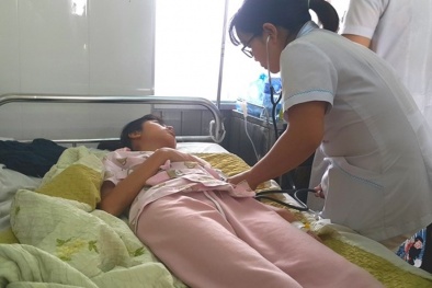 73 người nhập viện sau khi ăn bánh mì