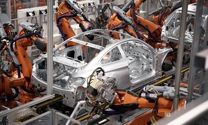 Cận cảnh siêu 'công nhân' robot sản xuất tới 1000 ô tô mỗi ngày