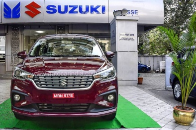 Ô tô 7 chỗ Suzuki mới giá 234 triệu đồng: Chọn phiên bản nào tốt nhất?